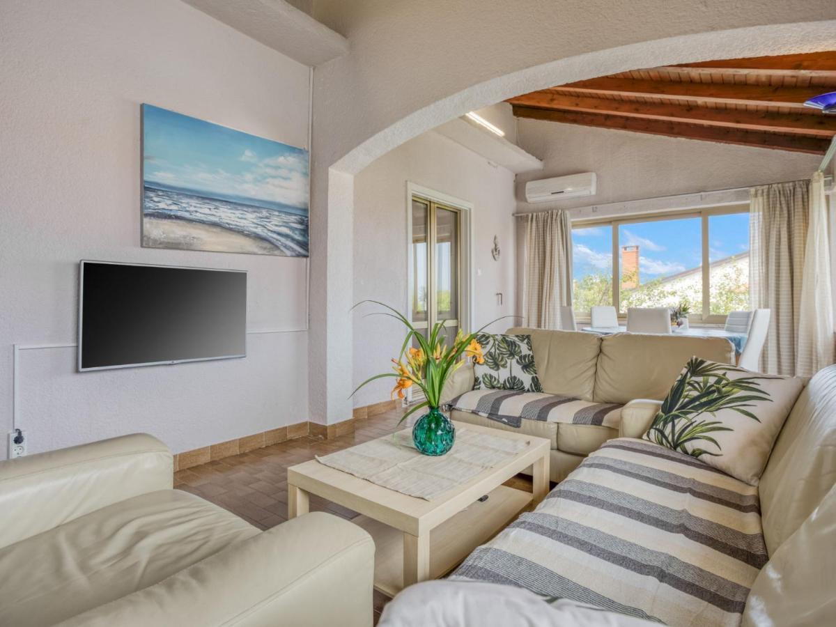 Apartment Daria-2 By Interhome โปเรช ภายนอก รูปภาพ